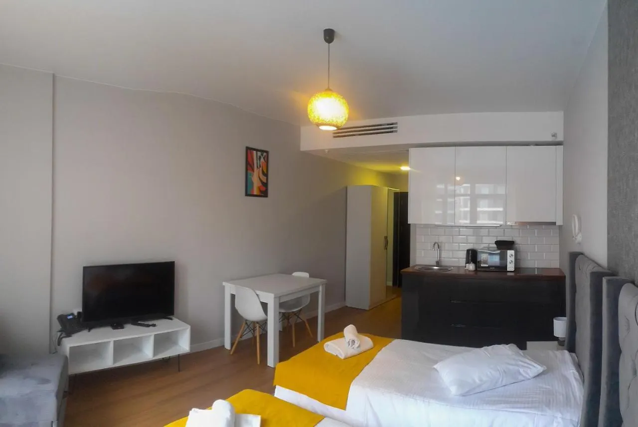 Apartment New Batumi - Rooms With Pool & Sea View